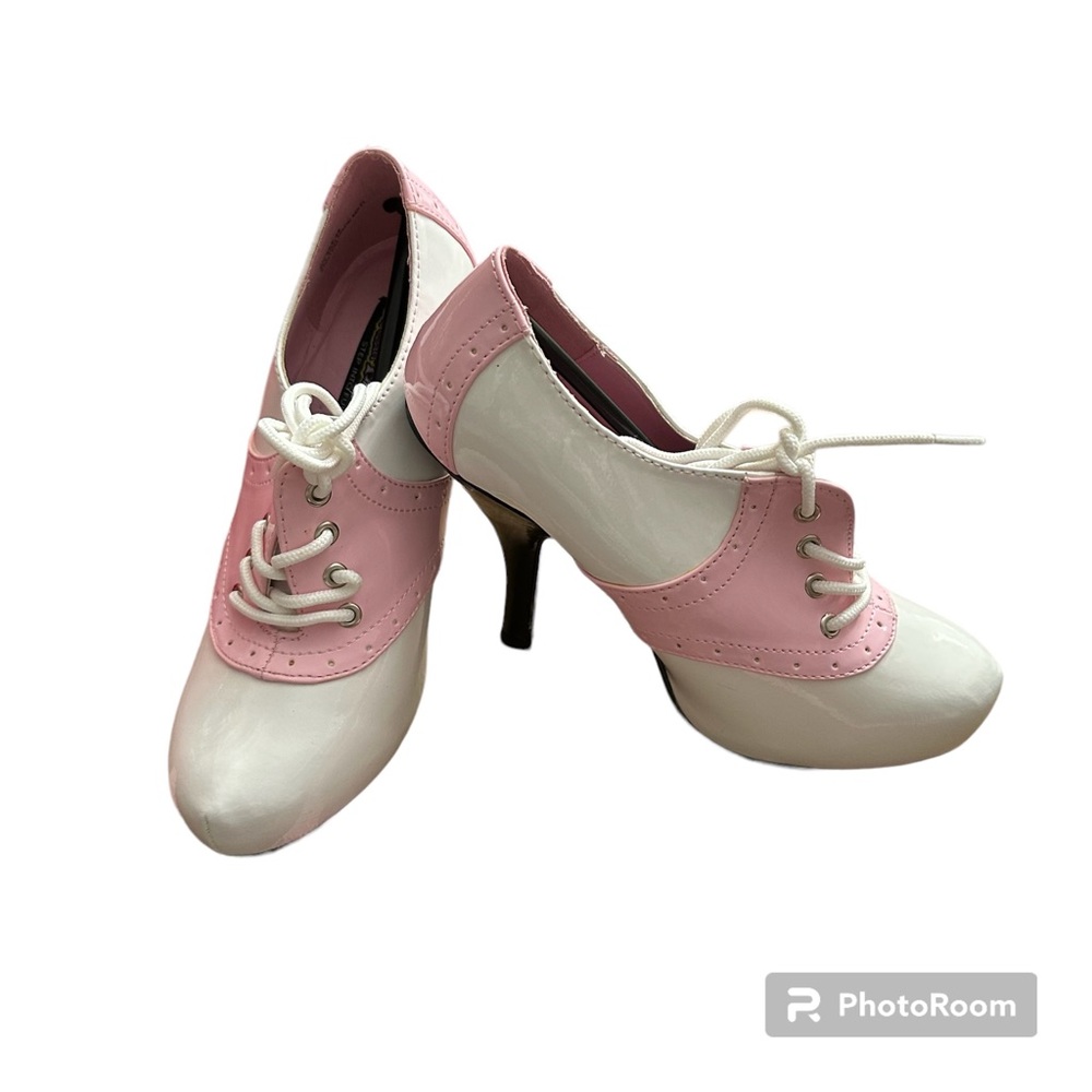 Saddle Shoes pink 50’s brand new heel